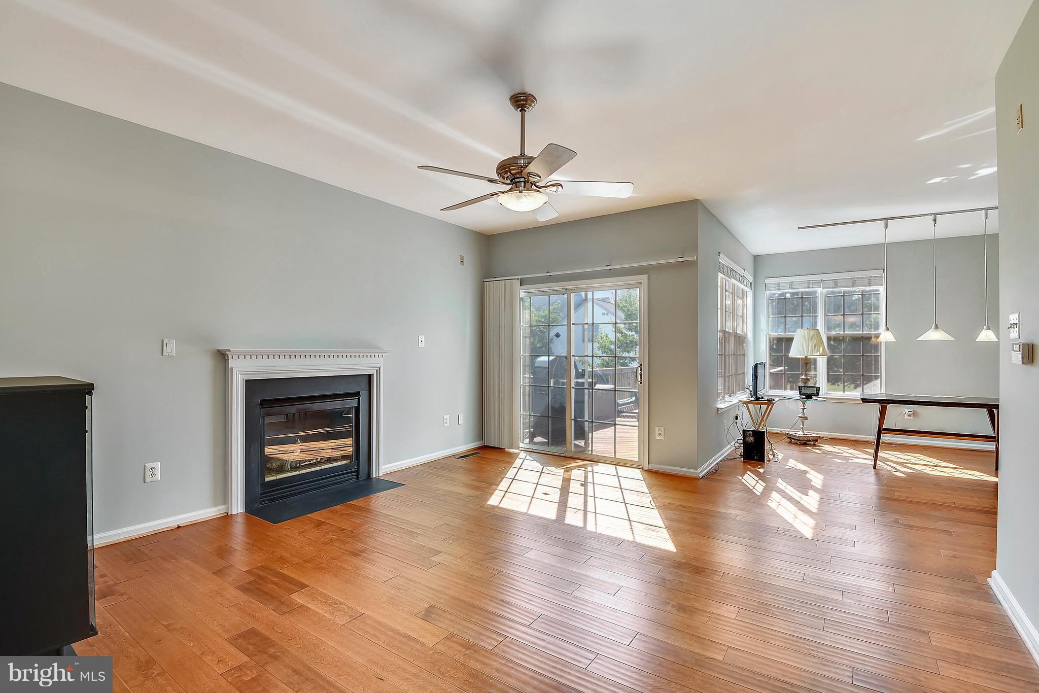 18105 Coachmans Road Germantown, MD 20874 - Photo 6 of 30 Family Room