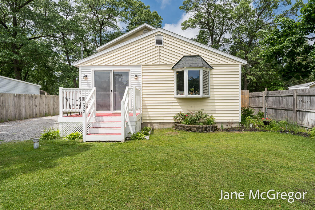 55 South Dengler Road Muskegon, MI 49442 - Photo 3 of 40 55SDengler-2LoRes