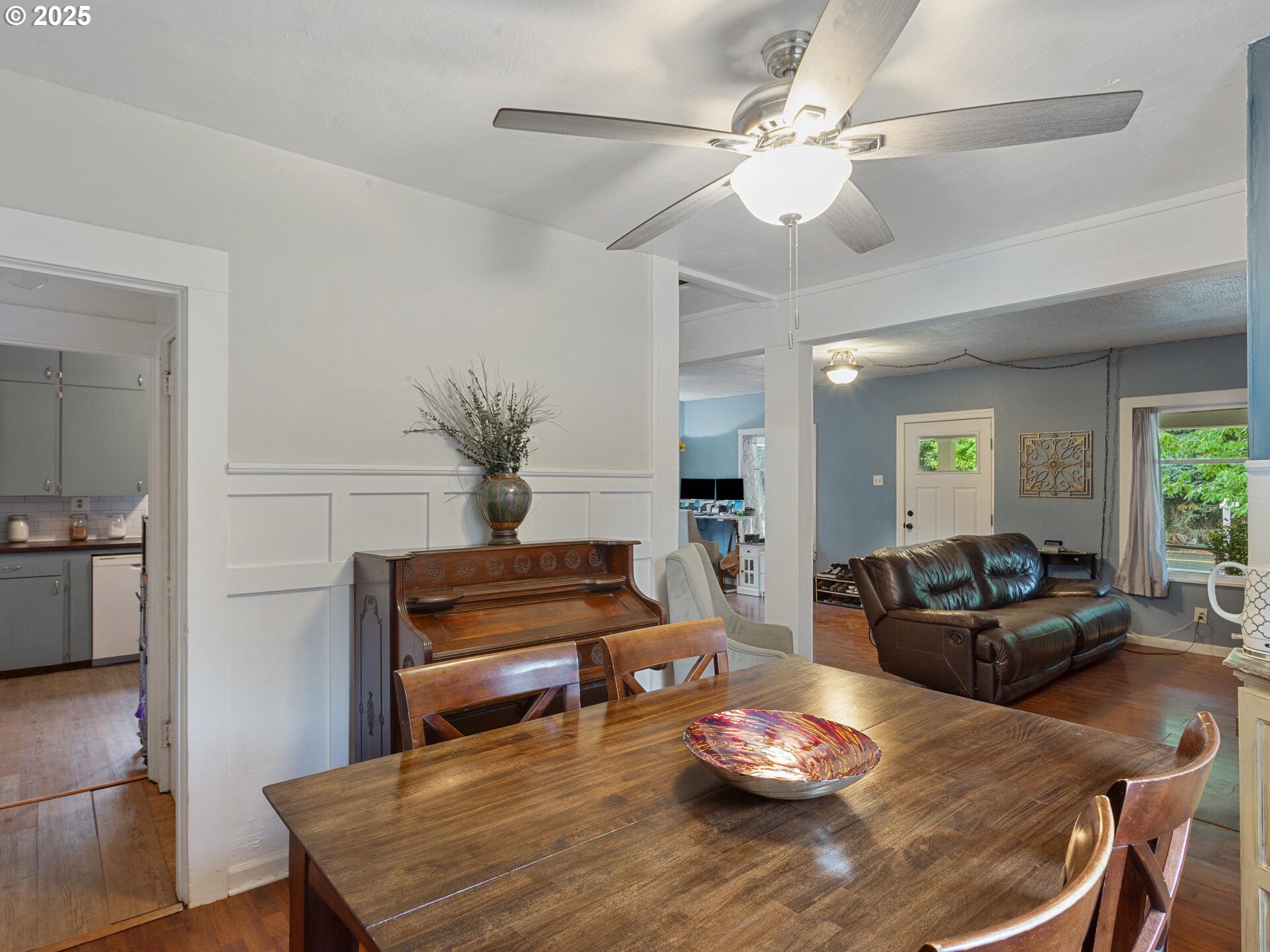933 North Main Avenue Ridgefield, WA 98642 - Photo 11 of 42 a living room with furniture and wooden floor