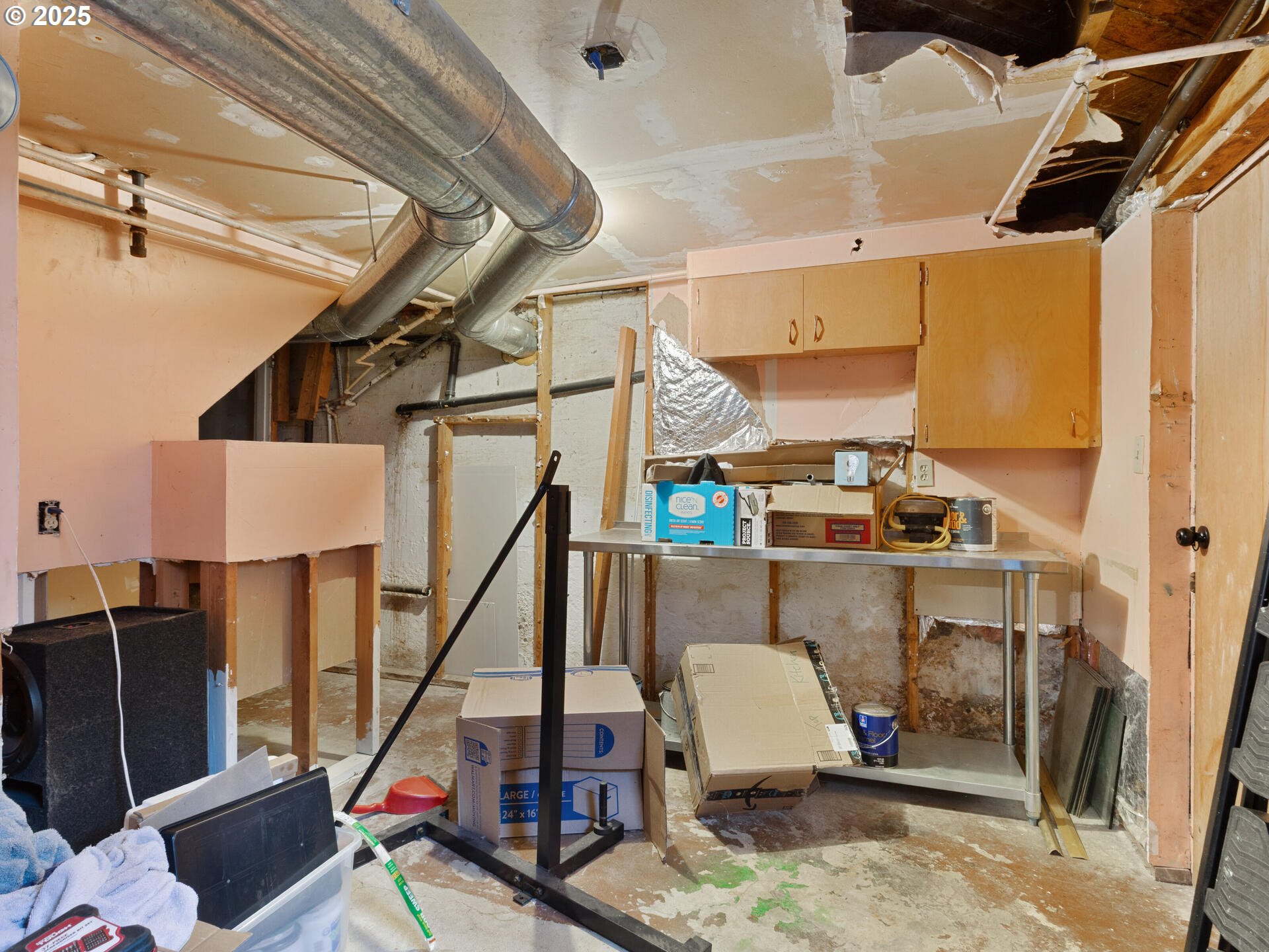 933 North Main Avenue Ridgefield, WA 98642 - Photo 35 of 42 a view of storage and utility room