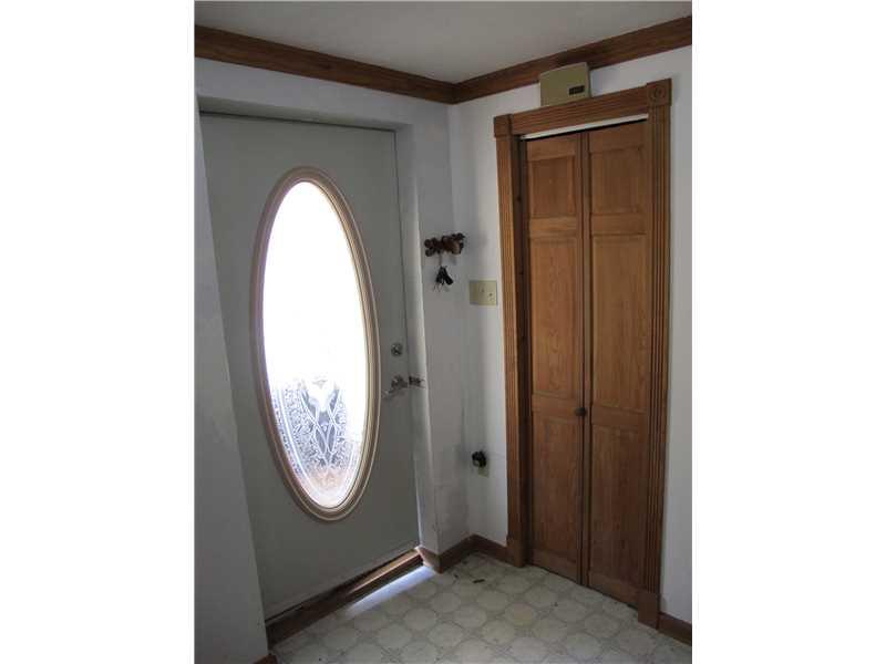 621 Metz Road Tarentum, PA 15084 - Photo 2 of 21 Entry/Foyer. Spacious entry with coat closet