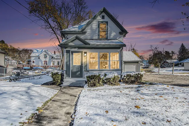 $159,900 | 1505 Carl Breeding Way, Jackson, MI 49203