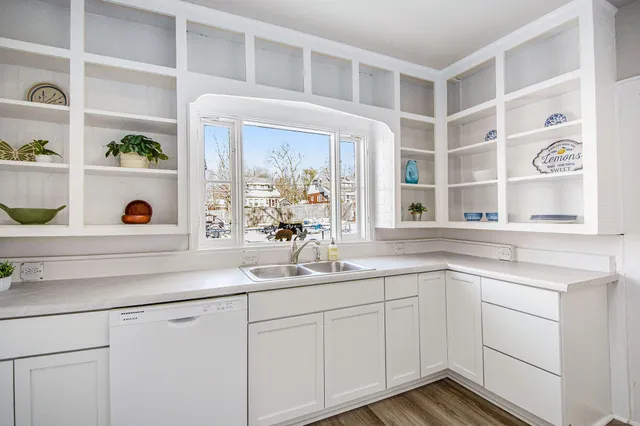 $159,900 | 1505 Carl Breeding Way, Jackson, MI 49203