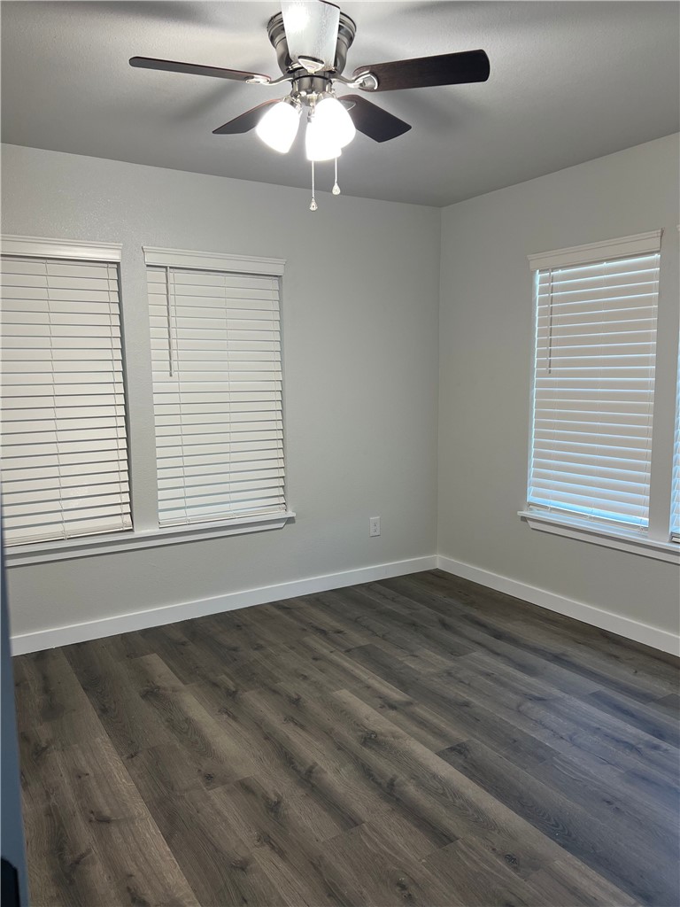 912 South Rife Street Aransas Pass, TX 78336 - Photo 15 of 23