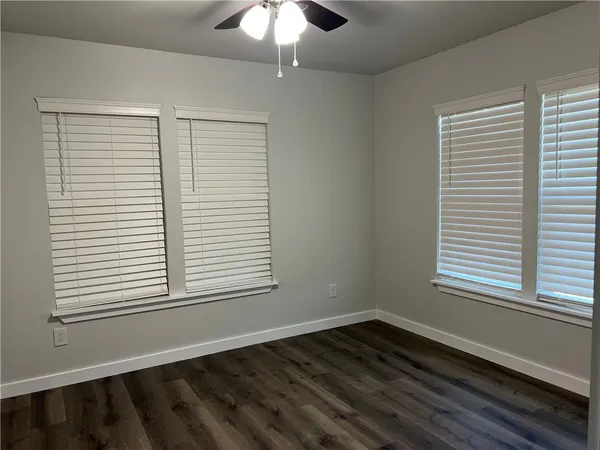 $1,285 | 912 South Rife Street, Aransas Pass, TX 78336