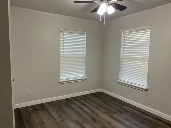 $1,285 | 912 South Rife Street, Aransas Pass, TX 78336