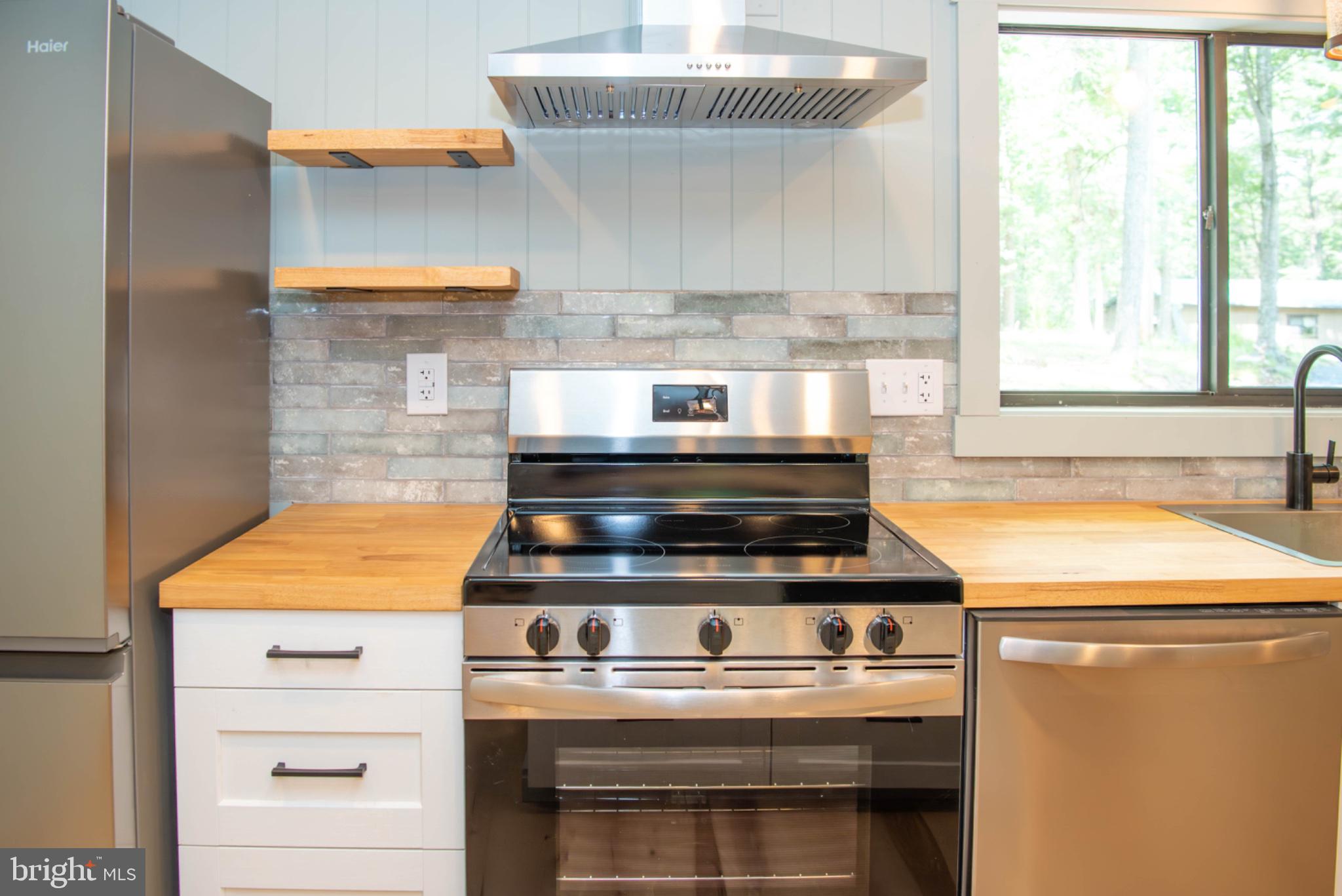 689 Snider's Ridge Mathias, WV 26812 - Photo 17 of 104 Gallery Image 17