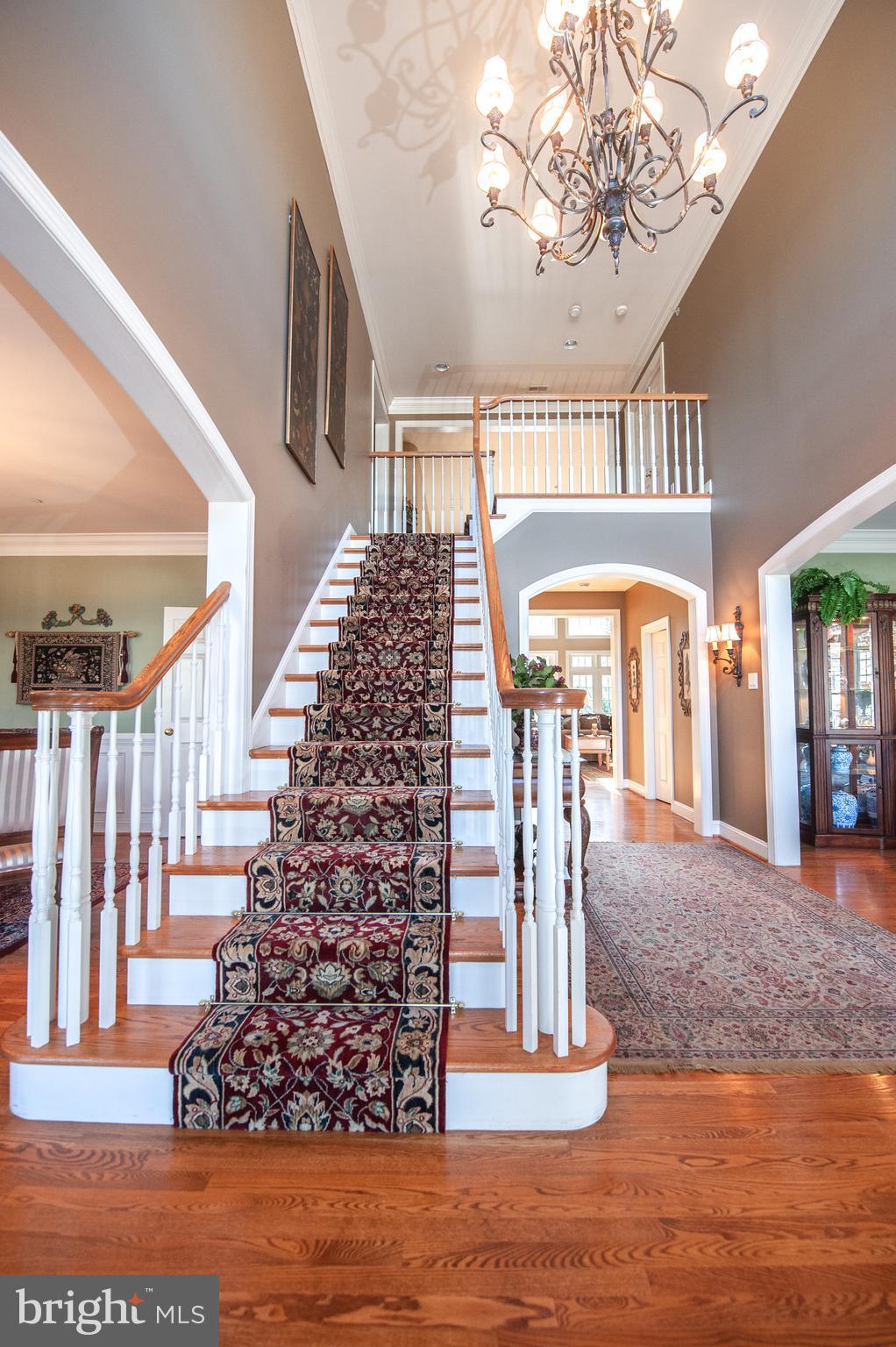 1054 Whitegate Road Wayne, PA 19087 - Photo 2 of 38