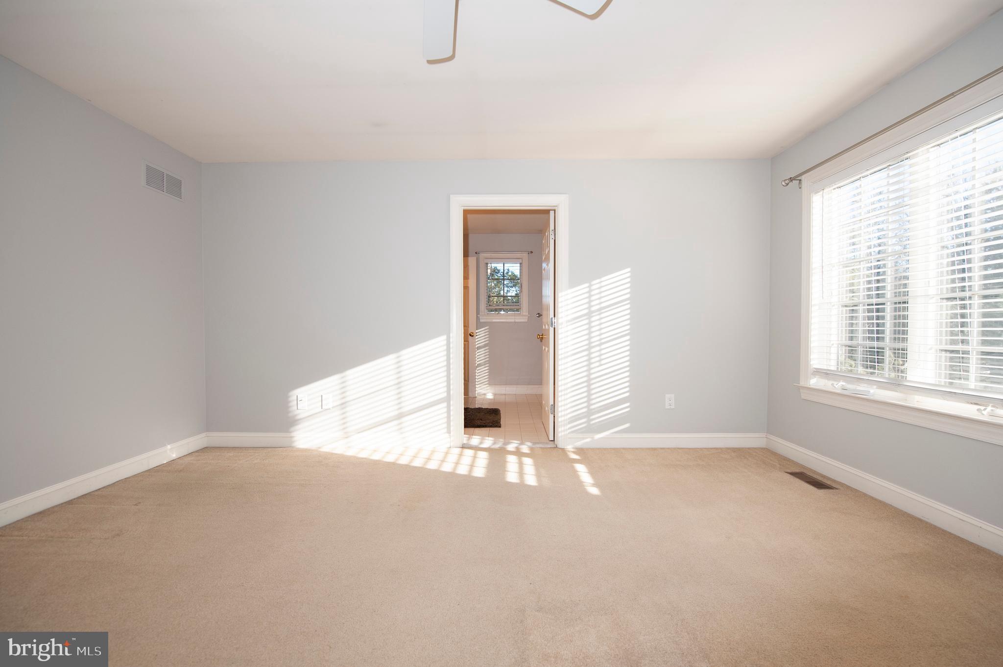1054 Whitegate Road Wayne, PA 19087 - Photo 17 of 38