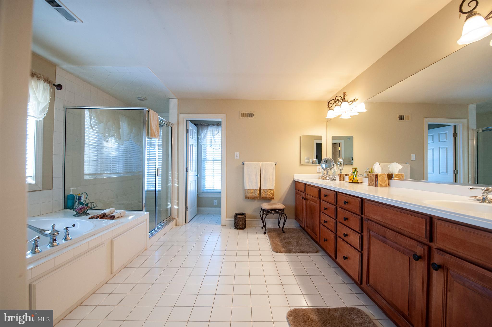 1054 Whitegate Road Wayne, PA 19087 - Photo 24 of 38