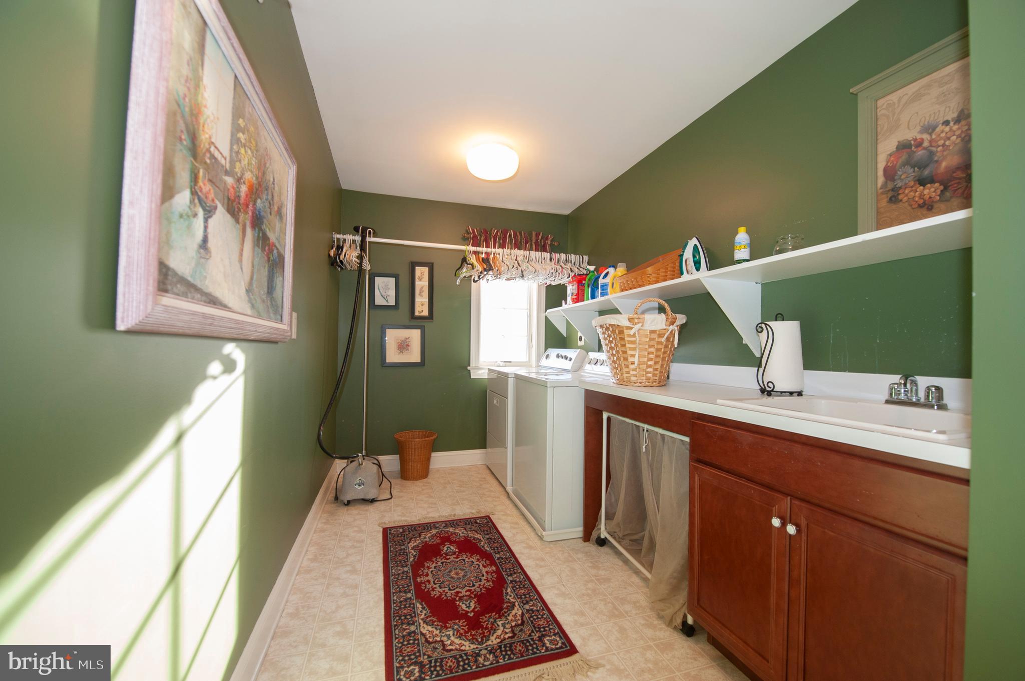 1054 Whitegate Road Wayne, PA 19087 - Photo 27 of 38