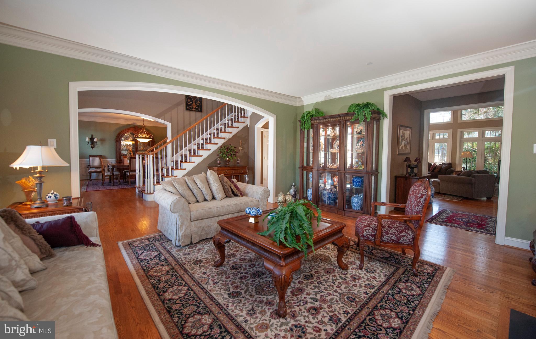1054 Whitegate Road Wayne, PA 19087 - Photo 4 of 38