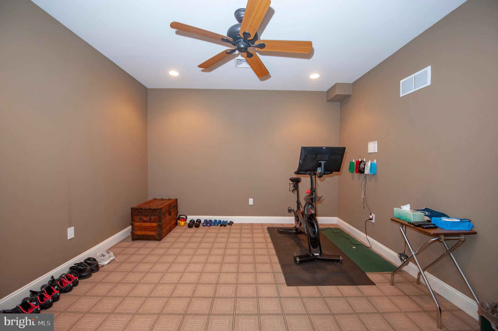 1054 Whitegate Road Wayne, PA 19087 - Photo 31 of 38