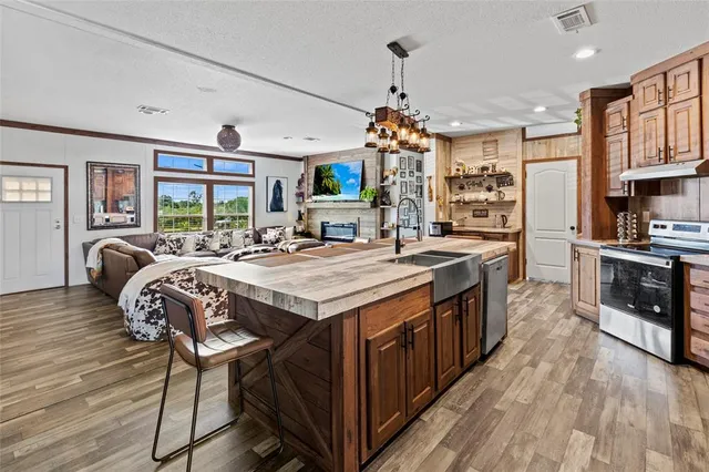 $295,900 | 19621 260th Street, Okeechobee, FL 34972