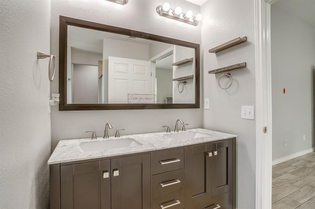 636 Clearbrook Street Azle, TX 76020 - Photo 12 of 20