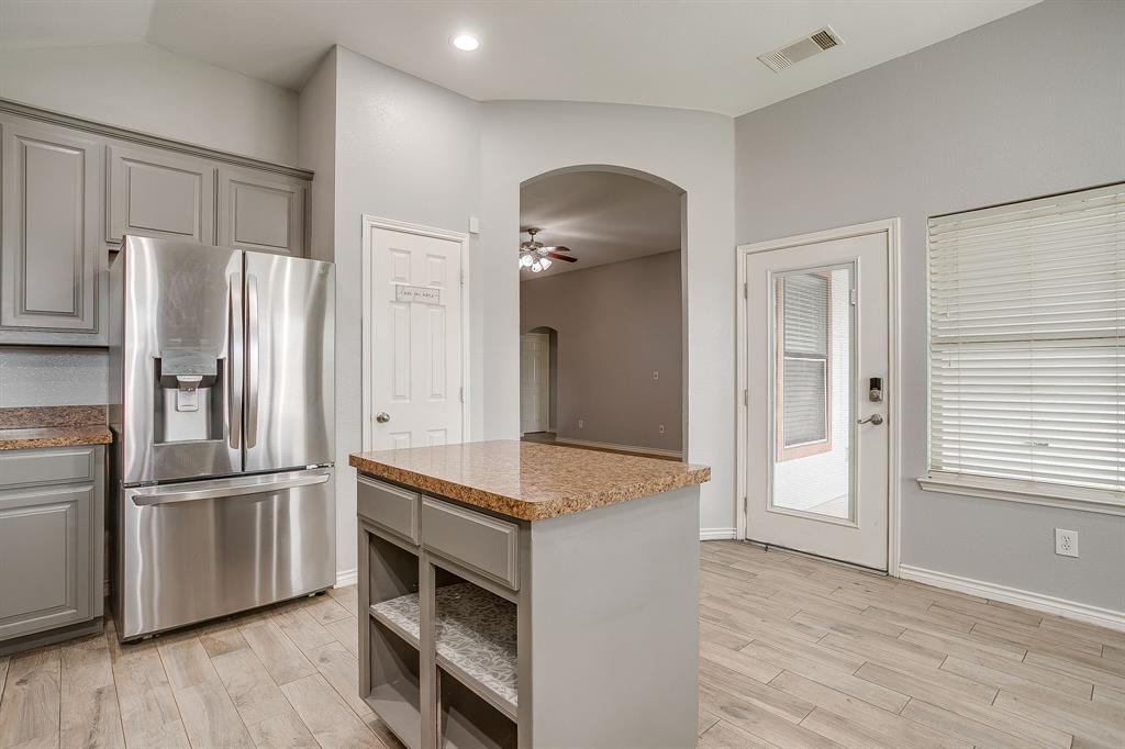 636 Clearbrook Street Azle, TX 76020 - Photo 8 of 20