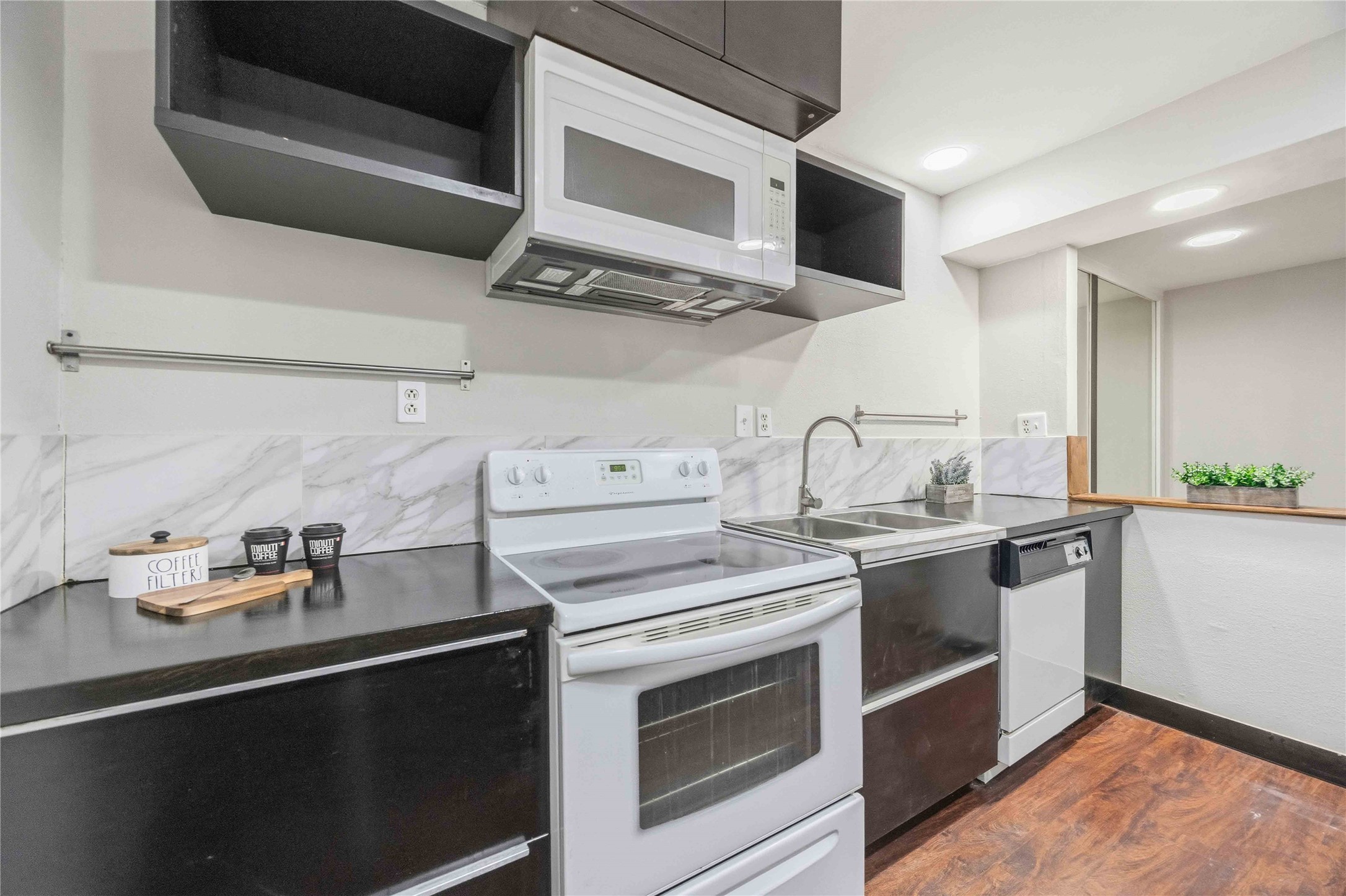 11607 Chimney Rock Road, Unit C Houston, TX 77035 - Photo 9 of 23