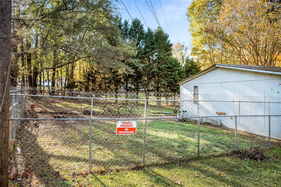 209 Cleveland Road Anderson, SC 29626 - Photo 11 of 14 Gallery Image 11