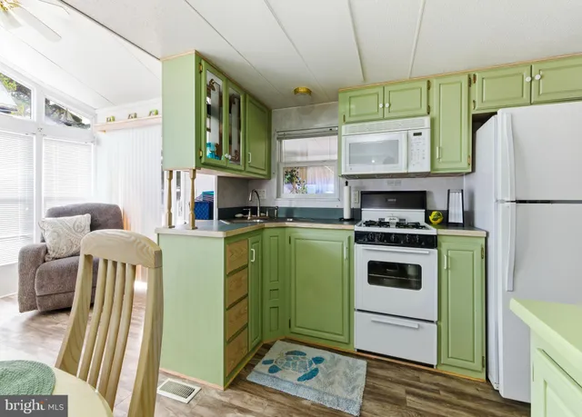 $74,000 | 709 Us 9 Cape, Unit 170, Cape May, NJ 08204