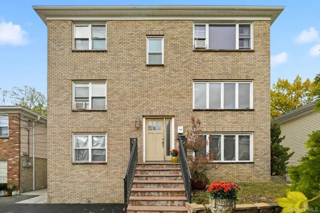 $1,199,000 | 8 Elicar Terrace, Yonkers, NY 10701