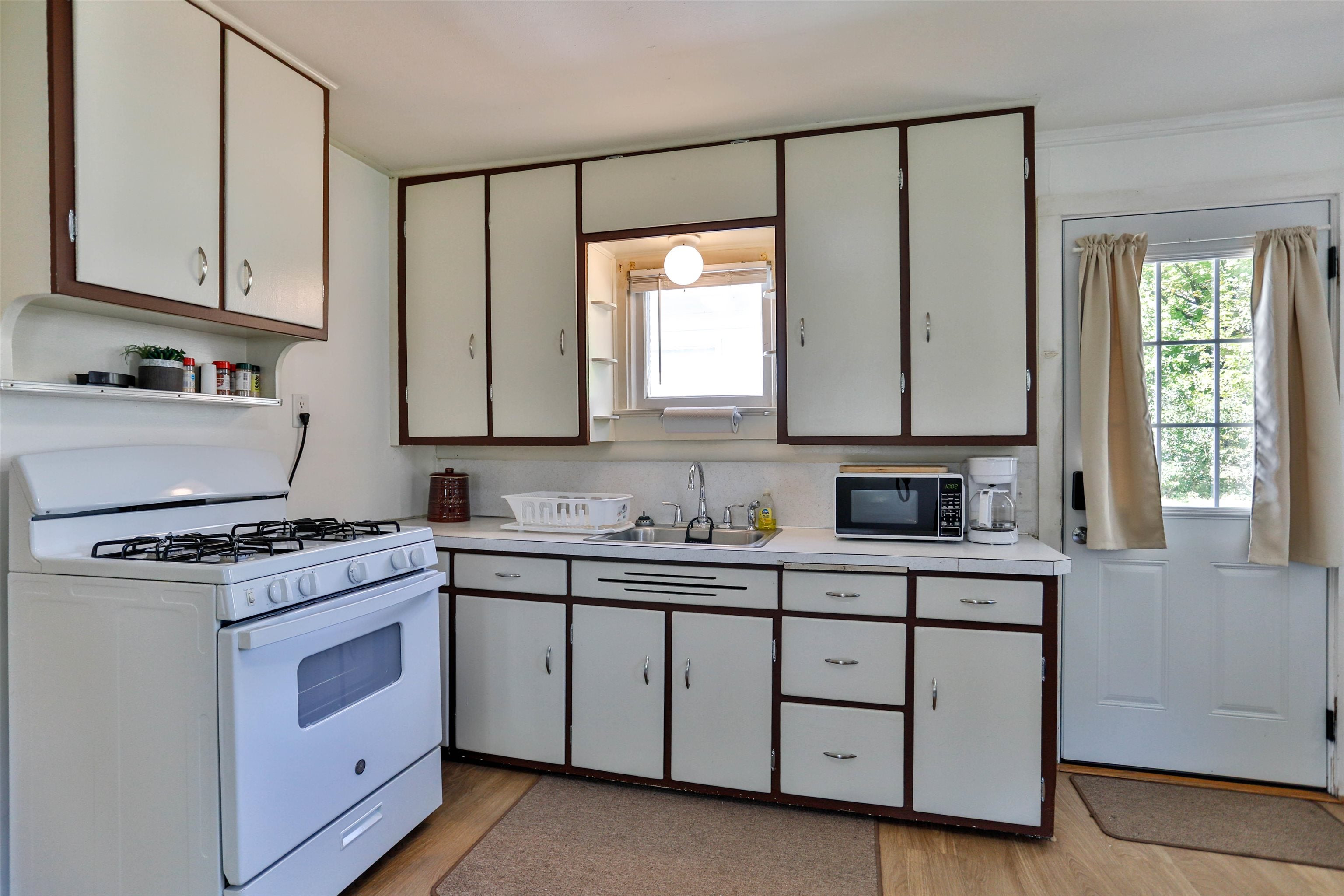 111 Schmidt Avenue Rothschild, WI 54474 - Photo 7 of 22 Gallery Image 7