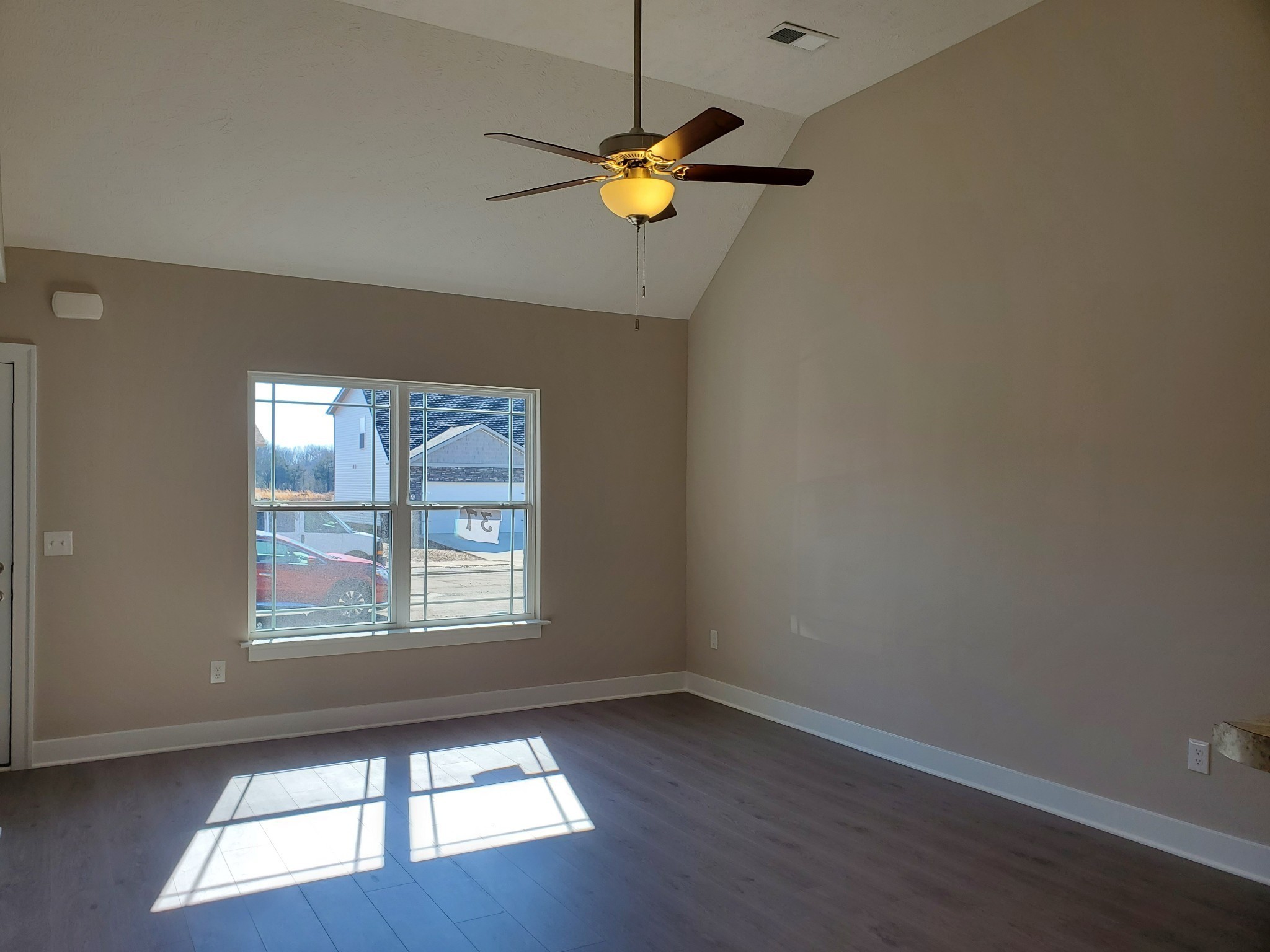 2432 Red Barn Road Christiana, TN 37037 - Photo 5 of 40 Gallery Image 5
