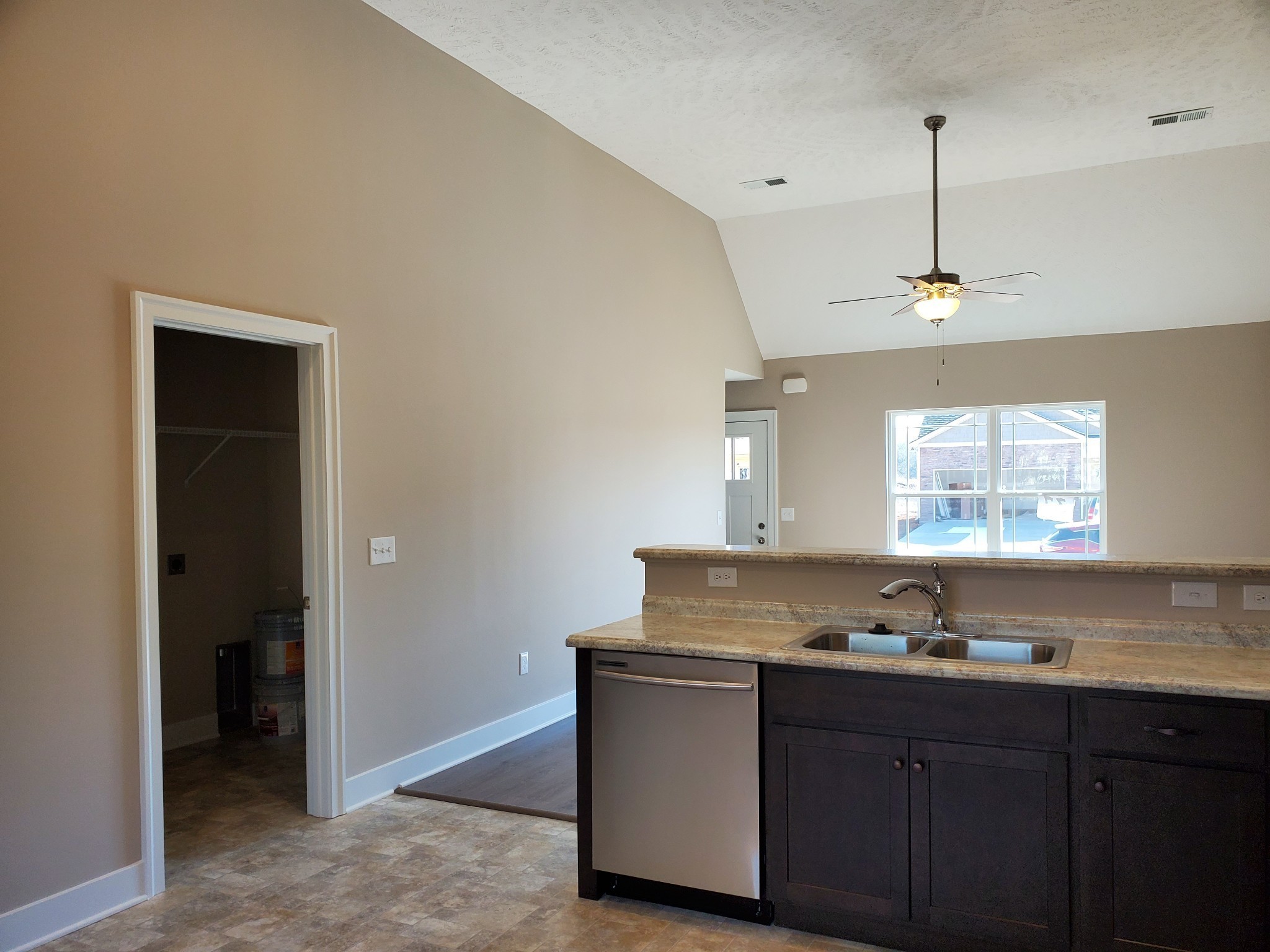 2432 Red Barn Road Christiana, TN 37037 - Photo 10 of 40 Gallery Image 10