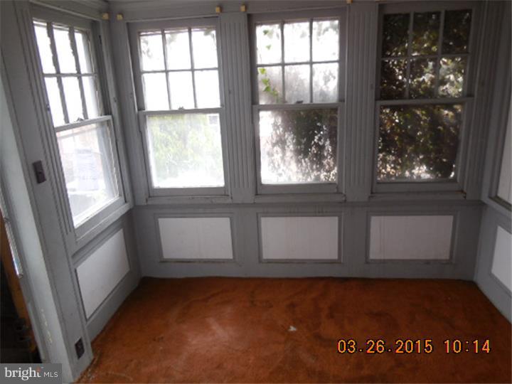 231 Maypole Road Upper Darby, PA 19082 - Photo 2 of 11