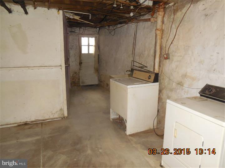 231 Maypole Road Upper Darby, PA 19082 - Photo 6 of 11