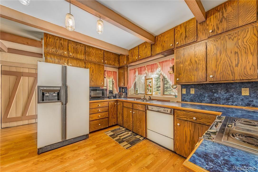 8024 Artesia Beach Road St. Helen, MI 48656 - Photo 14 of 41 Kitchen