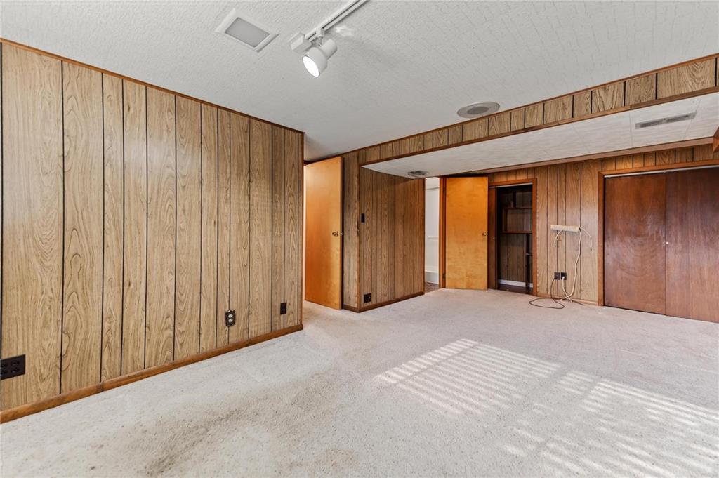 132 Shafer Road Moon Township, PA 15108 - Photo 11 of 15 an empty room with windows