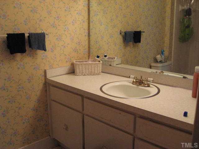 1509 Kennon Road Garner, NC 27529 - Photo 11 of 16 Gallery Image 11