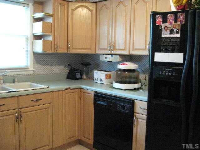 1509 Kennon Road Garner, NC 27529 - Photo 4 of 16 Gallery Image 4