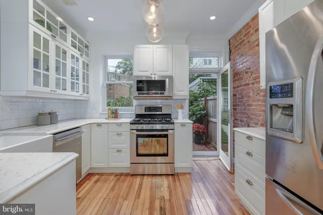 $995,000 | 1617 V Street Northwest, Washington, DC 20009