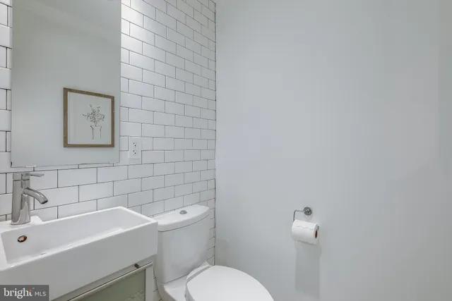 $995,000 | 1617 V Street Northwest, Washington, DC 20009