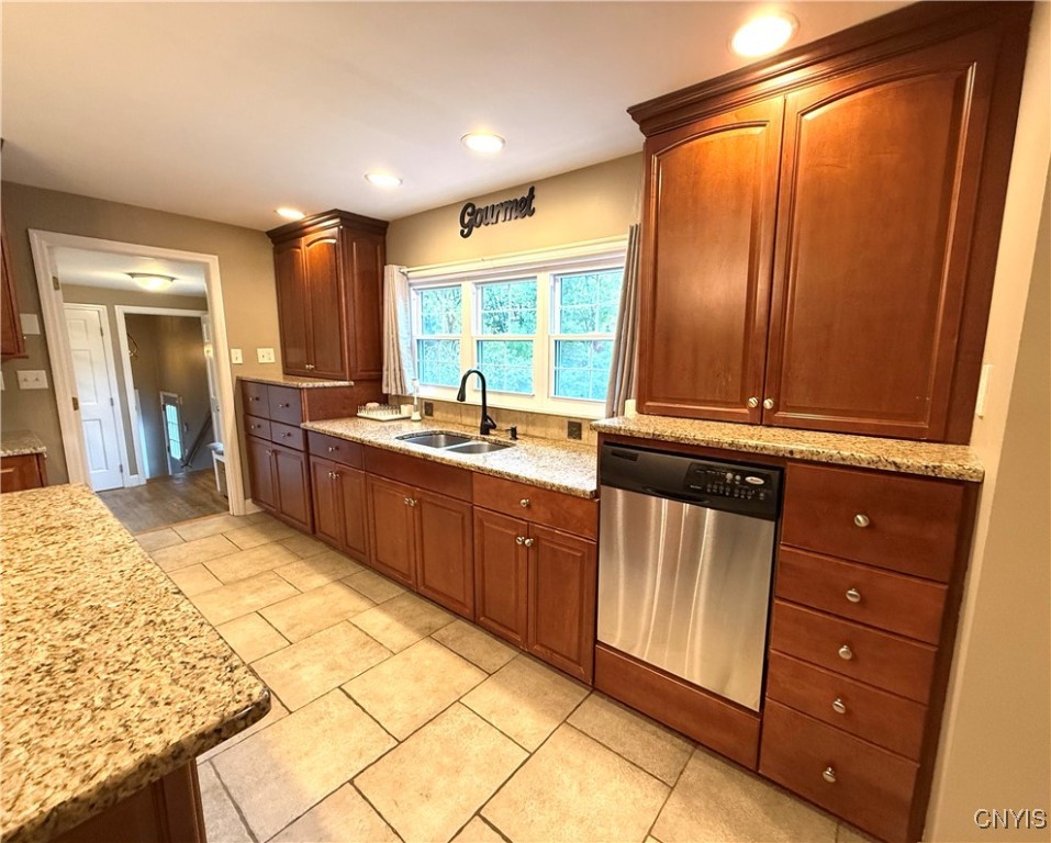 1355 Herkimer Road Utica, NY 13502 - Photo 19 of 48