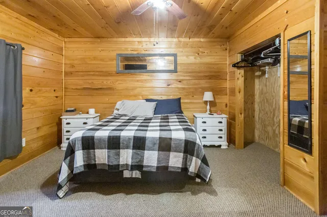 a view of a walk in closet