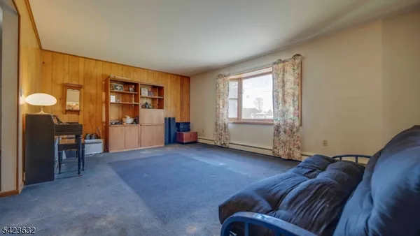 $350,000 | 7 Charles Road, Milford, NJ 08848