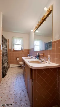 $350,000 | 7 Charles Road, Milford, NJ 08848