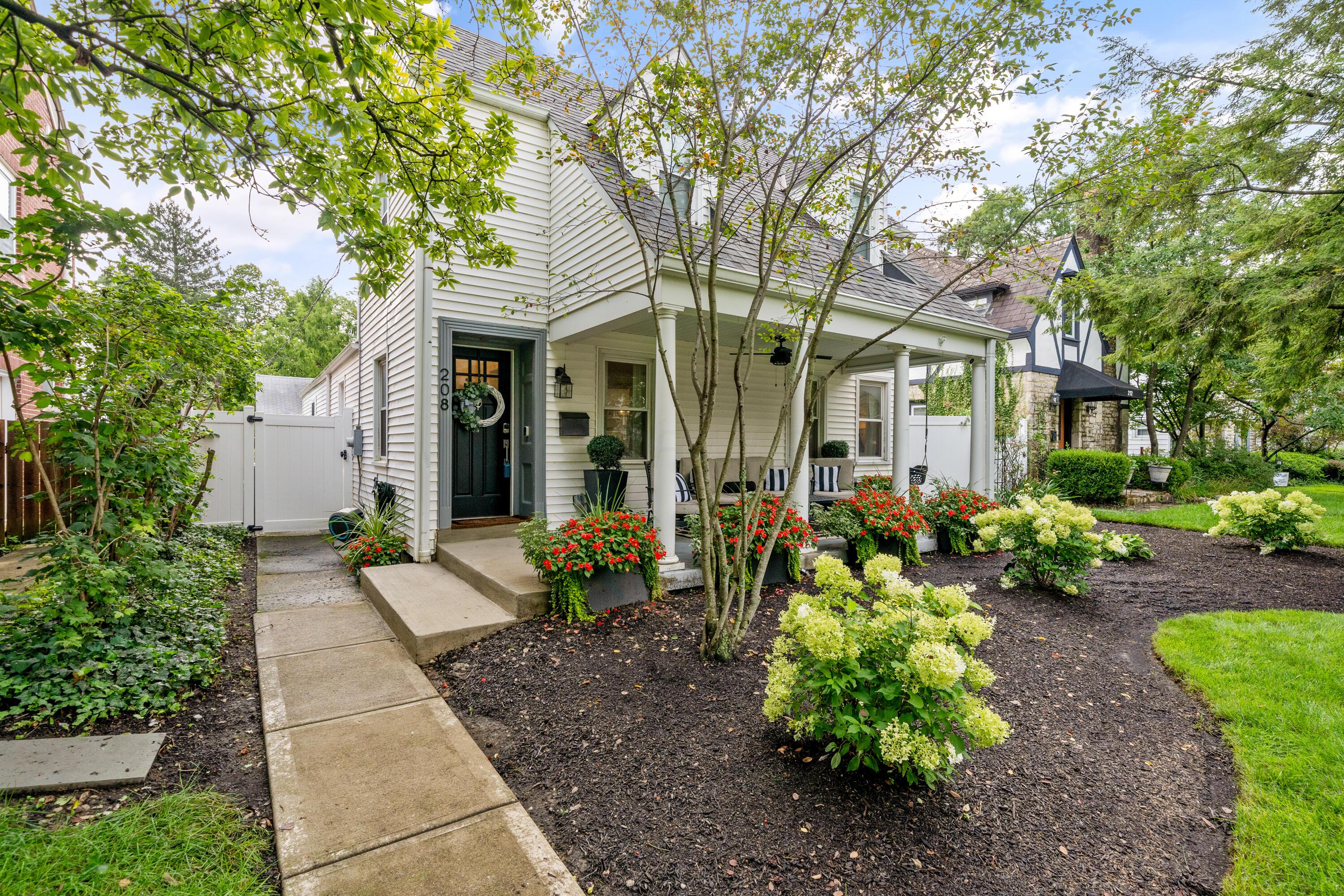 208 South Remington Road Columbus, OH 43209 - Photo 2 of 71 DSC08247