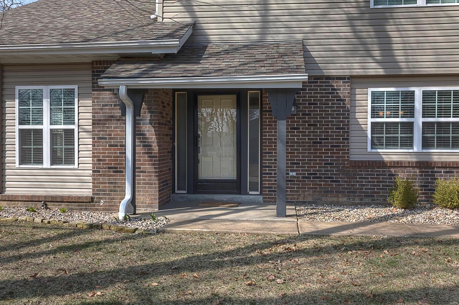 417 Bull Run Road Belleville, IL 62221 - Photo 2 of 34
