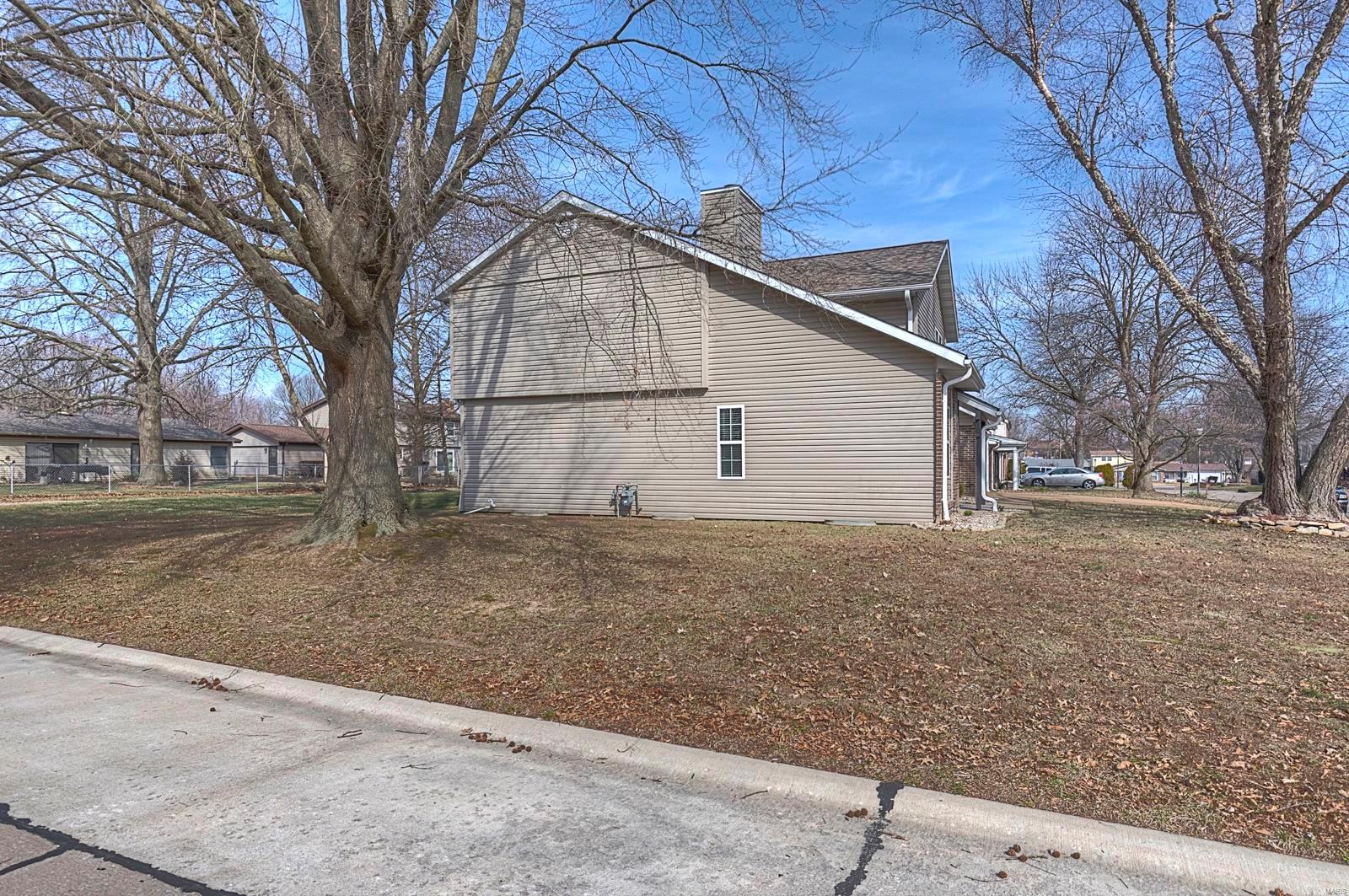 417 Bull Run Road Belleville, IL 62221 - Photo 23 of 34
