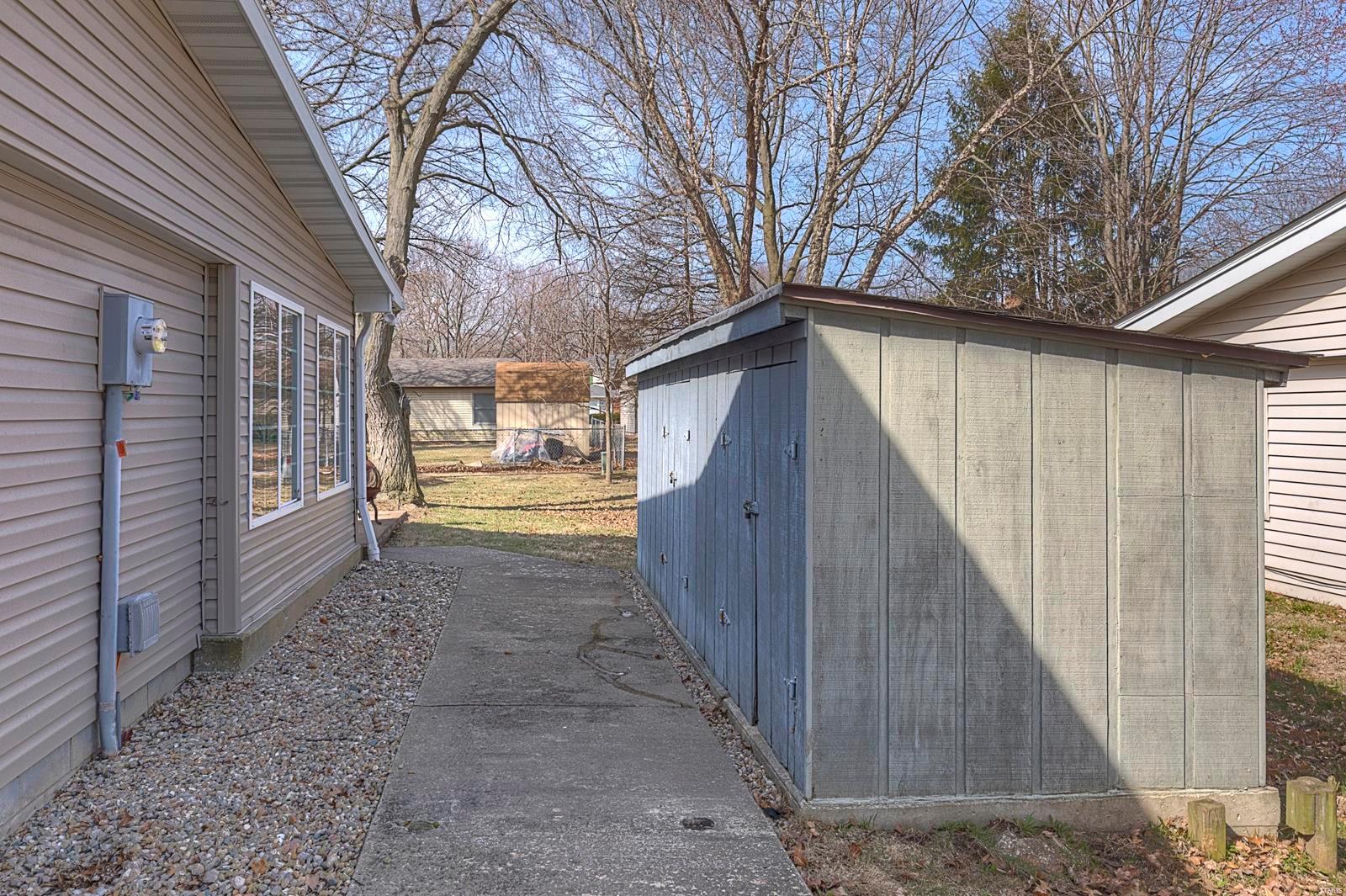 417 Bull Run Road Belleville, IL 62221 - Photo 29 of 34