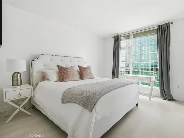 $1,199,900 | 3141 Michelson Drive, Unit 1007, Irvine, CA 92612