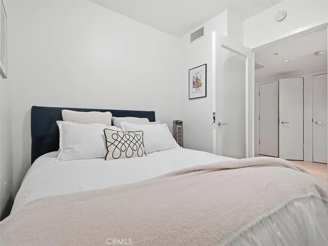 $1,199,900 | 3141 Michelson Drive, Unit 1007, Irvine, CA 92612