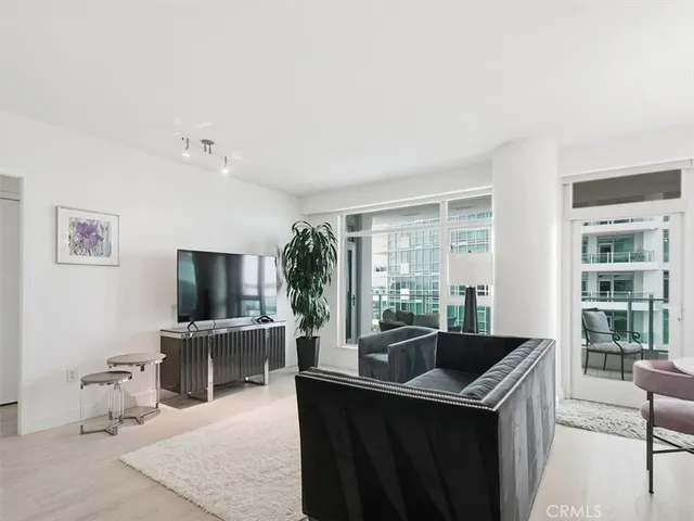 $1,199,900 | 3141 Michelson Drive, Unit 1007, Irvine, CA 92612