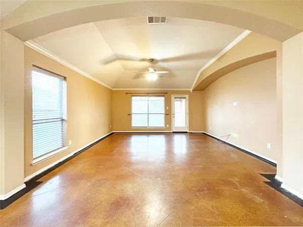 $2,199 | 724 Red Elm Lane, Fort Worth, TX 76131