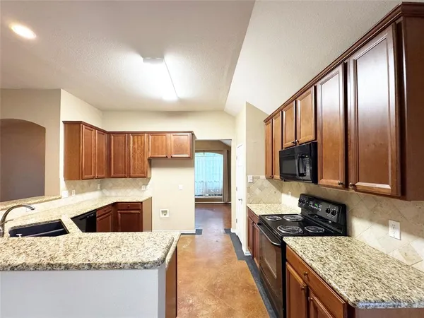 $2,199 | 724 Red Elm Lane, Fort Worth, TX 76131