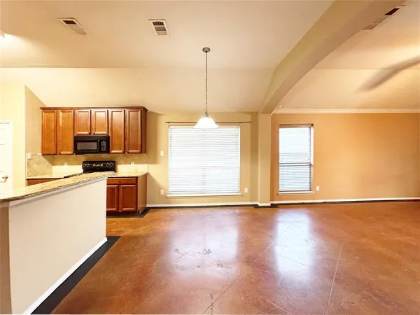 $2,199 | 724 Red Elm Lane, Fort Worth, TX 76131