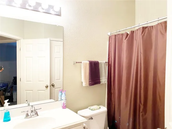 $2,199 | 724 Red Elm Lane, Fort Worth, TX 76131